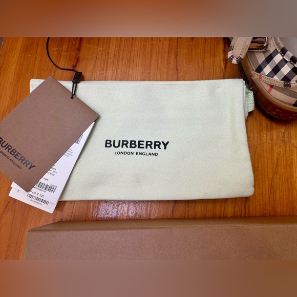 LIKE NEW BURBERRY Nova Check Mary Jane Sneaker - Picture 4 of 6